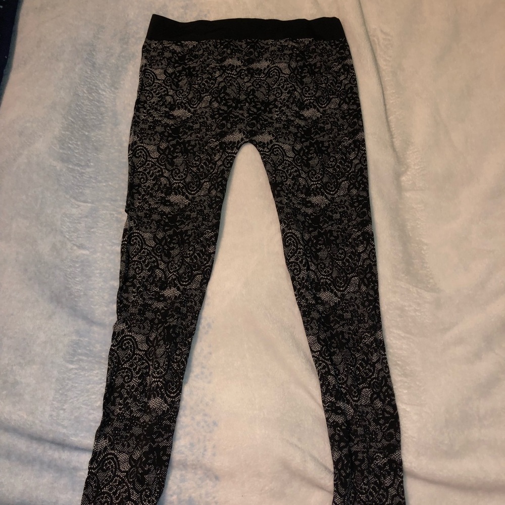 Apt 9 lace patterned leggings